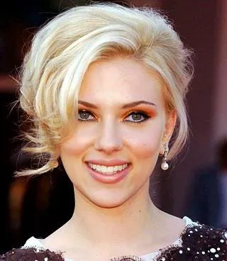 Haircuts и прически Скарлет Johansson% септември%