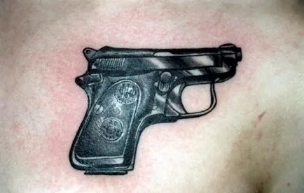 Татуировка пистолет - креативен дизайн за Смели и