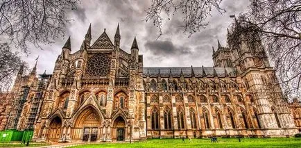 Westminster Abbey, Palatul Westminster