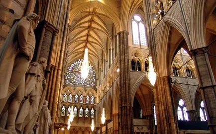 10 exemple uimitoare de arhitectura gotica din lume