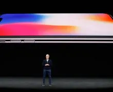 Apple a ales distribuitorii oficiali iPhone în România