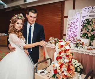 Fotografiile lui în cont @bitvanevest Instagram - Bătălia de Brides