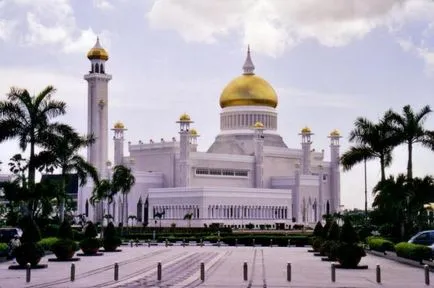 Brunei fővárosa, lakossága, látnivaló
