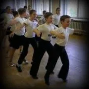 Mennyire hasznos táncórákat a gyermekek számára, vagy hogy miért kell adni a gyermeknek táncolni,