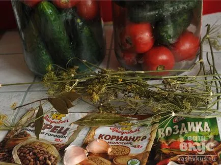 Асорти Домашно солени домати и краставици (стъпка по стъпка рецепти снимки)