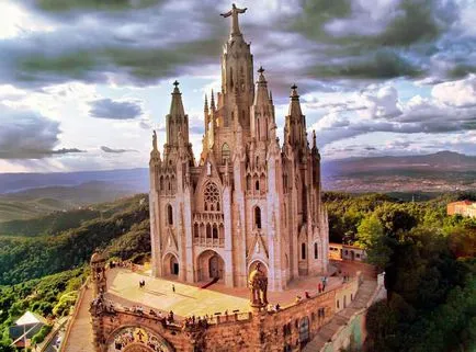 Tibidabo-hegyre Barcelona történetében, a park, hogyan lehet eljutni