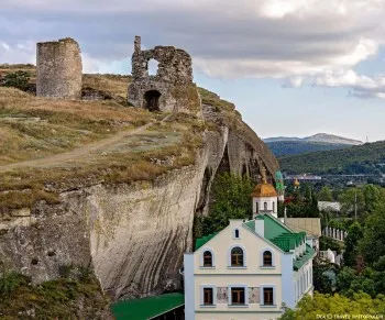 Inkerman Cave kolostor Szevasztopol - hogyan lehet elérni