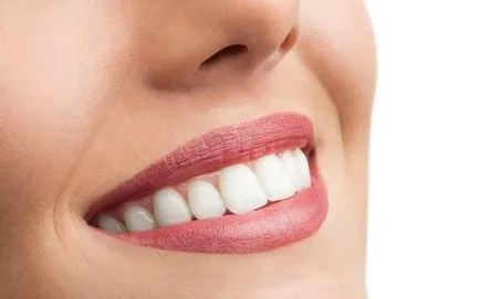 Hogyan kell biztonságosan fehéríti a fogakat a fogorvos tanácsait, minden bude jó