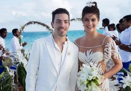 Isabeli Fontana căsătorit în rochie transparentă