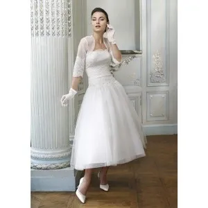 Как сватбени рокли за последните 50 години модерен екипировки от различни епохи, видео