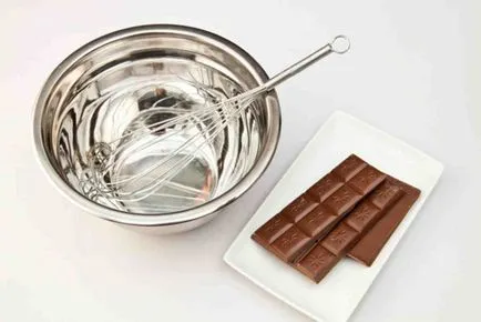 Hogyan olvasztott csokoládét vízfürdőn otthon