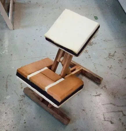 Hogyan készítsünk egy ortopéd térd szék kezével