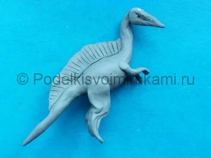 Cum orb Spinosaurus din plastilină