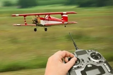 Как да се избере най-добрия самолет радио за детето си