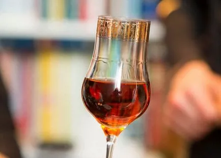 Házi pálinka szőlő pálinka kezüket szőlőfajták és hogyan brandy