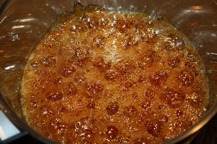 Caramel topping pentru deserturi cu mâinile - cum să facă basculare la domiciliu, pas cu pas