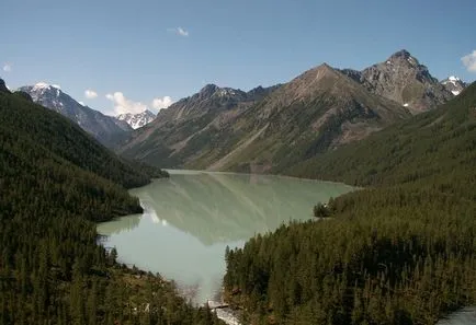 Lacul Karakol - perla Munților Altai