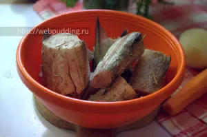 Pollock tejfölös egy serpenyőben recept fotókkal, hogyan kell főzni