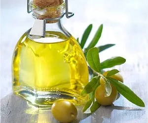 Olive ползи и вреди на петрола, тъй като продуктът се използва за коса