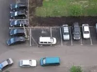 Организацията за паркиране на автомобилите в двора на жилищни сгради