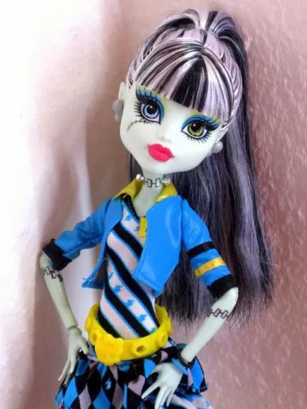 Frenki Shteyn de la Monster High (biografie, păpuși foto)