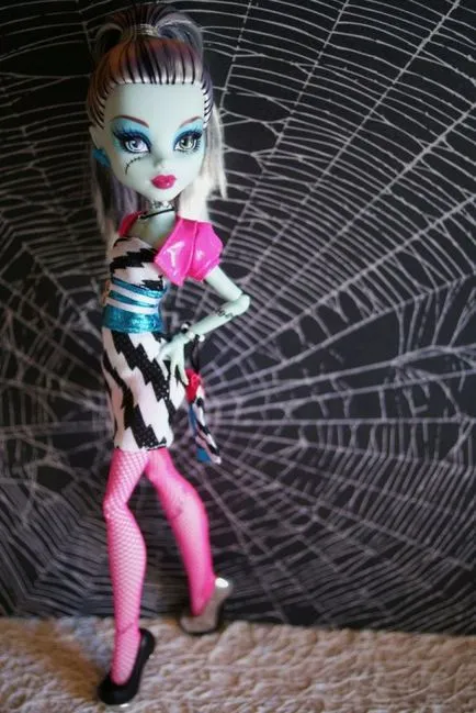 Frenki Shteyn de la Monster High (biografie, păpuși foto)