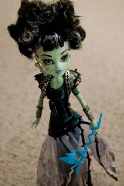 Frenki Shteyn de la Monster High (biografie, păpuși foto)