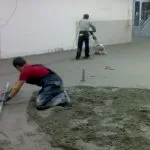 Félszáraz betonaljzat hibák