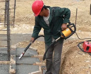 Принципът на работа на вибратора за бетон, предимства и недостатъци; тъй като е възможно да се наеме вибратор