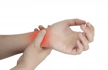 навяхване на китката ръцете какво да прави и как да се лекува симптомите и лечението на народни средства