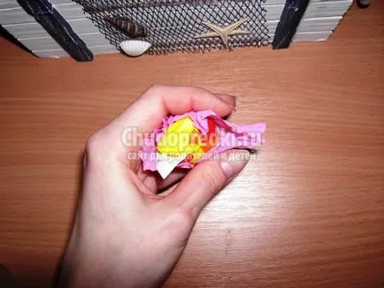 Букет от бонбони с ръцете си
