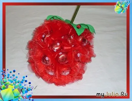 Buchet de zmeura dulciuri Berry - Buchete din bomboane, jucării, culori, hârtie cu propriile sale mâini