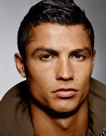 Tovább Cristiano Ronaldo