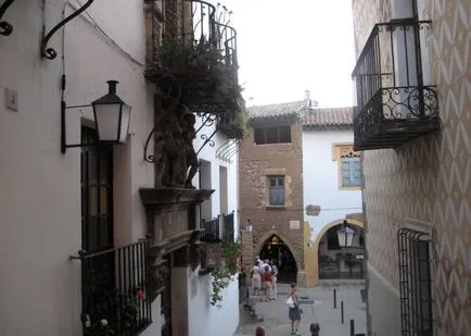 Испански Село в Барселона, описание и часове на работа