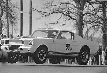 Историята на Mustang GT350 легендарния Shelby