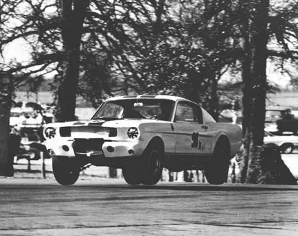 A történelem a legendás Shelby Mustang GT350