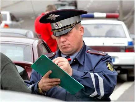 Hogyan pénzbírságoktól parkoló közlekedési rendőrök - illegális parkoló