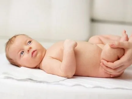 Hogyan kell kezelni az újszülött köldökzsinór, a köldökzsinór