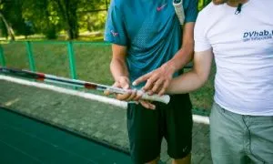 Cum să dețină racheta în tenis - campion școală de tenis