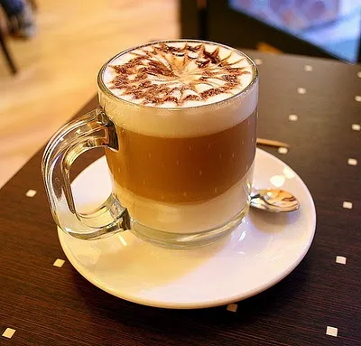 Hogyan készítsünk latte macchiato