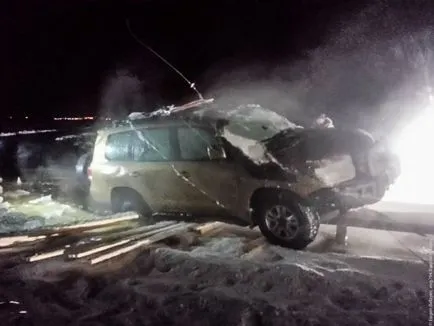 Как да получите най-SUV, падна през леда (14 снимки) - triniksi