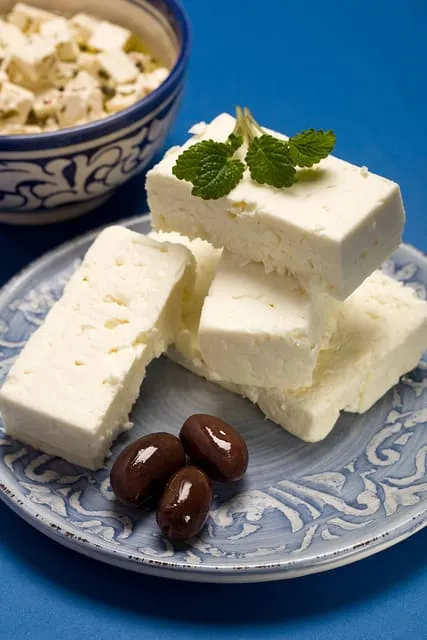 Cum se păstrează brânză feta