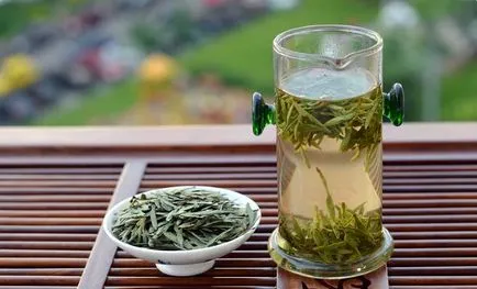 Hogyan sört zöld tea Longjing története és tulajdonságai