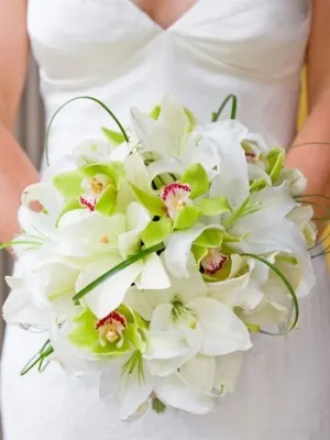 Сватбен букет от орхидеи
