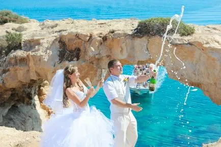 Сватба в чужбина, как да се организира една сватба в чужбина сами по себе си, където да се играе, плюсовете и