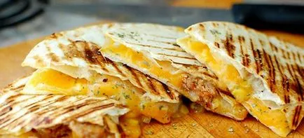 Quesadilla csirkével és zöldségek - receptek sajttal, gombával és szalonnával