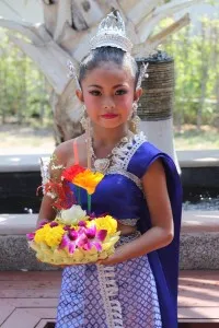 Loy Krathong este una dintre cele mai frumoase și pochetaemyh vacanța în Thailanda atractii Thailanda