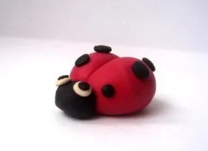 Ușor de hack propriile lor mâini Ladybird din plastilină, de familie și mama