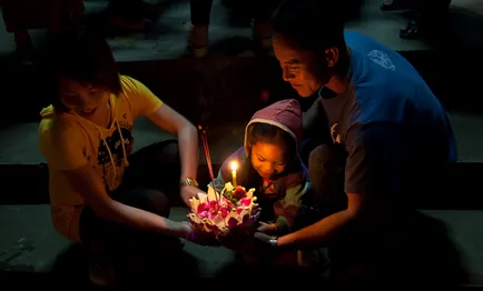 Loy Krathong Thaiföld fotók, történelem, helyeket és rituálék