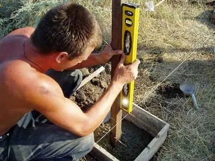 A hegesztett kerítések video-telepítési utasításokat a kezüket, hogyan kell főzni kapu, kerítés telepítés